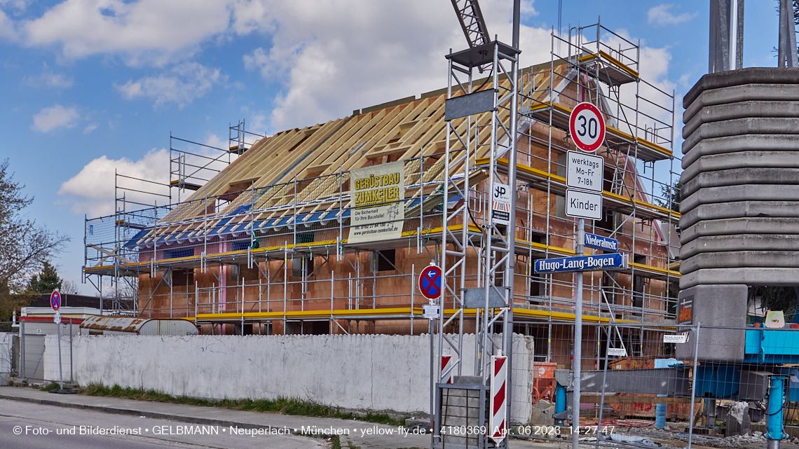 06.04.2023 - Baustelle Niederalmstraße 16 in Neuperlach
